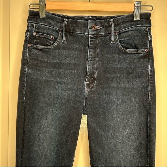 Mother High Waisted Looker Ankle Fray jeans in Last Call 27 - Picture 3 of 16